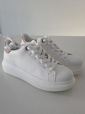 Aldo White Platform Sneakers with Metallic Rose Heel Tab